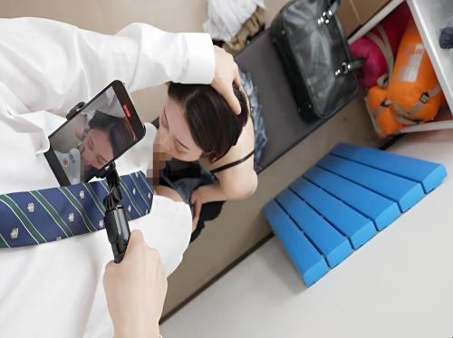 Hiếp dâm cô bạn thân dâm của tôi