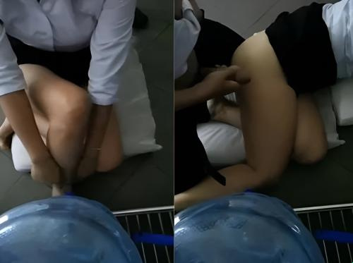 Sếp thích đụ và em nhân viên chiều sếp