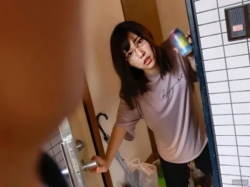 Tetangga saya yang mabuk mencari teman berhubungan