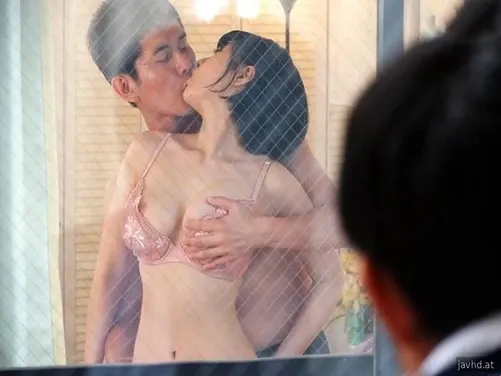 Sneak peek na vizinha fodendo com o marido e o fim