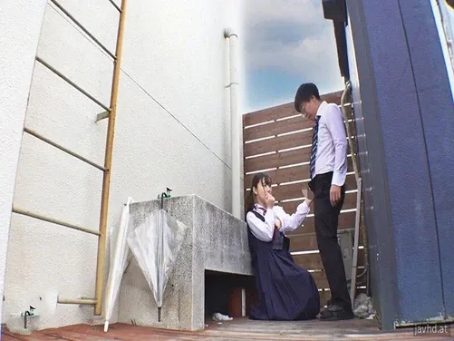 ความลับเบื้องหลังโรงเรียนของเธอนักเรียนหญิง