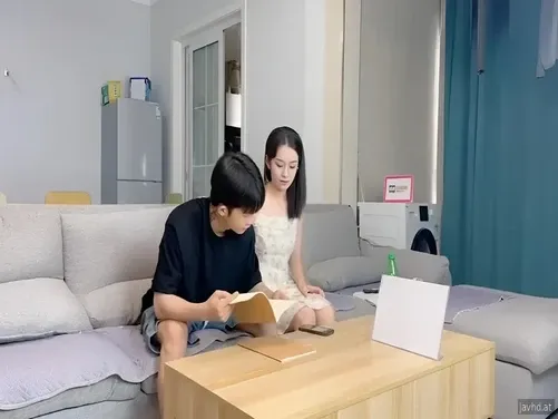 Lire un livre n'est pas tranquille avec ma belle-soeur.