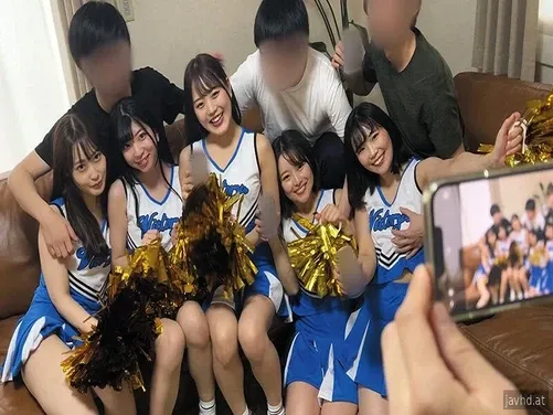 क्लब प्रोत्साहन प्रशिक्षण शिविर की बेहद प्यारी cheerleading टीम