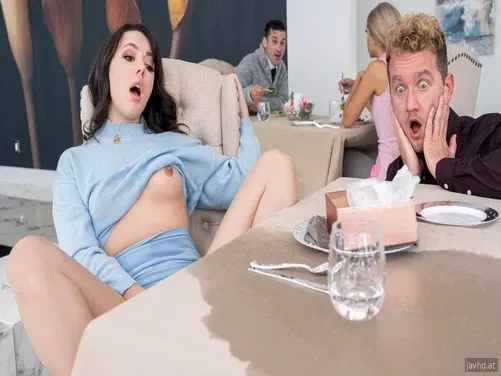 Due cugini si insegnano a fare sesso in modo corretto.