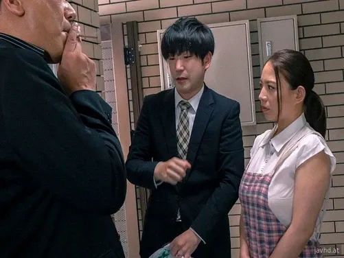 Mako Oda 被鄰居強姦，因為她反映自己不抽煙