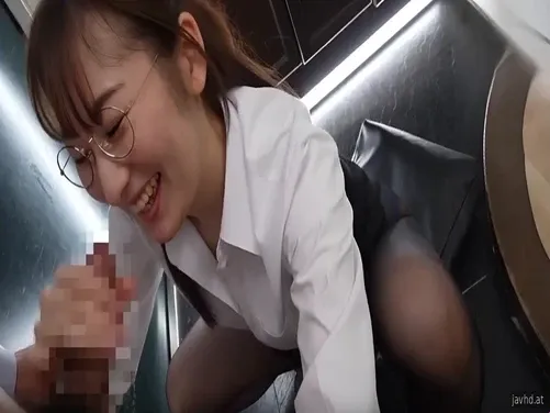동료에게 집에 데려다 달라고 부탁했고, 그 결과는 행복한 결말이었다.