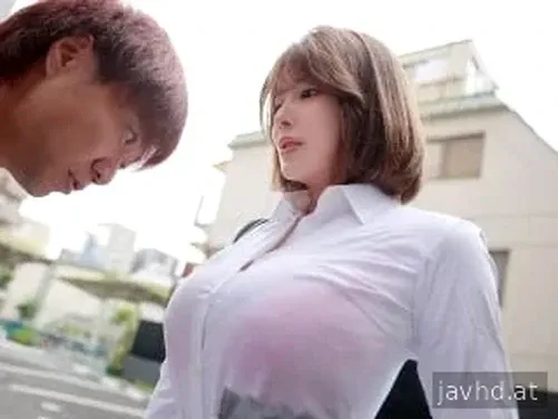 Lelaki-lelaki bertuah dan adik perempuan payudara besar