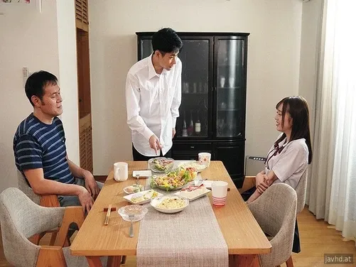 Rina Hinata Disetubuhi Tanpa Henti Oleh Ayah Tiri Kekasihnya
