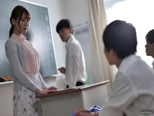 Menggoda guru wali kelas cantik saya